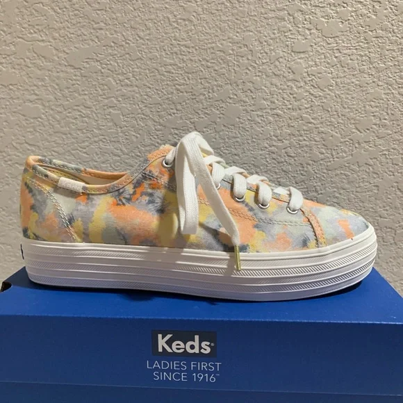 NIB Ked’s Size 6 1/2 M Triple Kick Tye Dye Pastel Sneakers - Picture 5 of 12